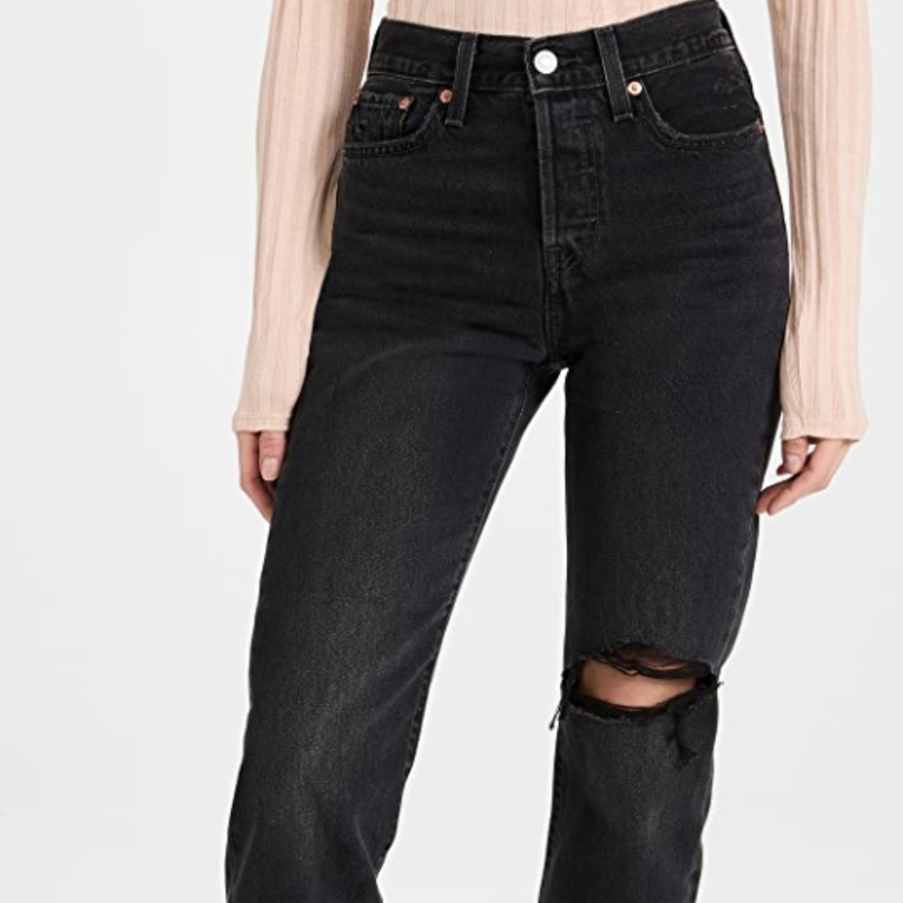 Levi's Wedgie Straight Distressed Jeans Size 30
